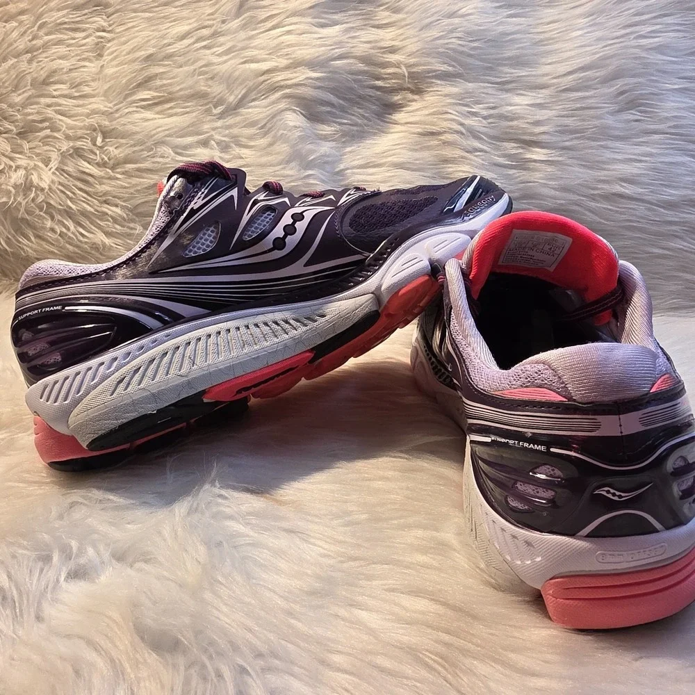 Women's Running Shoes Saucony Hurricane ISO Purple Pink Size 10 S10258-3